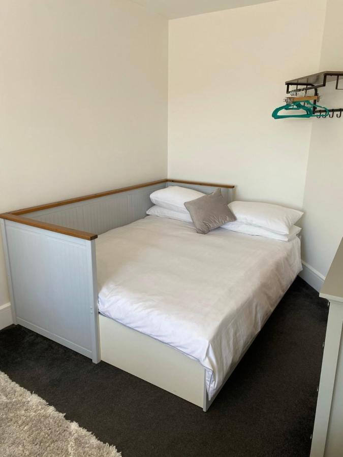 Burgess Yard 2-Bedroom Cottage, Бат Экстерьер фото