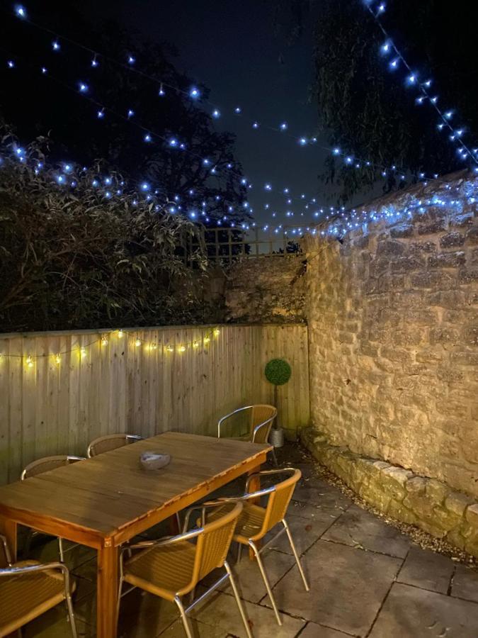 Burgess Yard 2-Bedroom Cottage, Бат Экстерьер фото