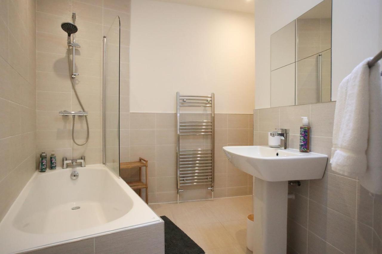 Burgess Yard 2-Bedroom Cottage, Бат Экстерьер фото